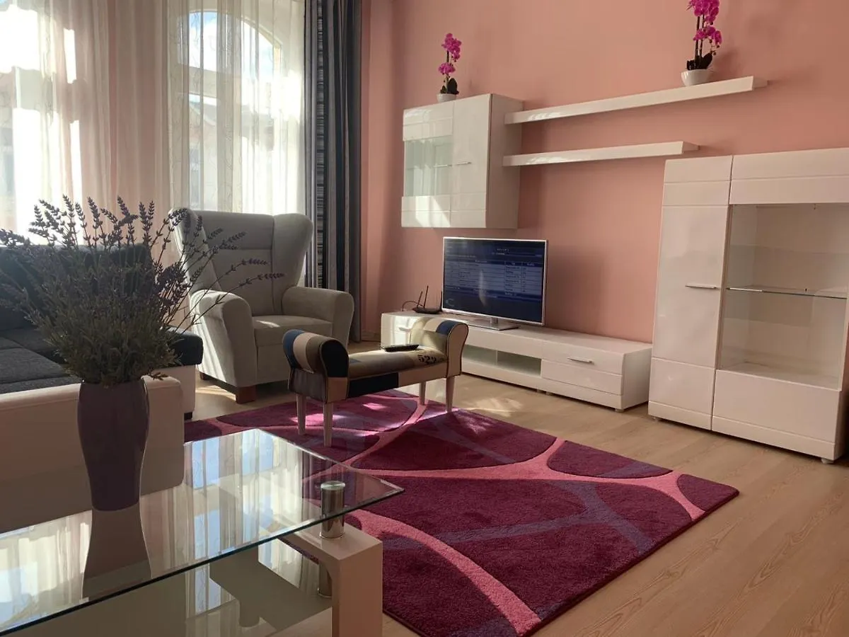 Apartment Zeyerova4 KLV