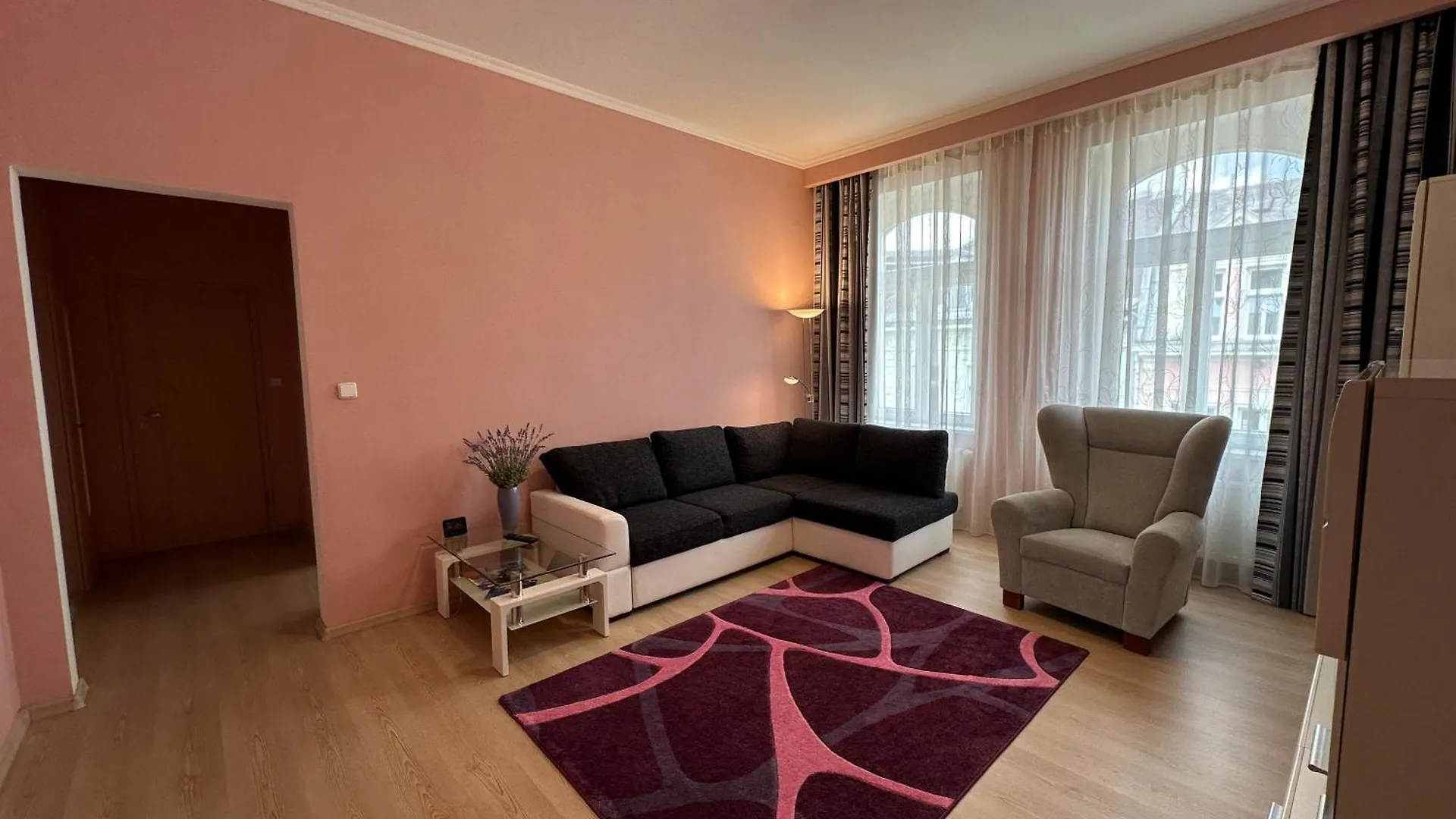 Apartment Zeyerova4 KLV