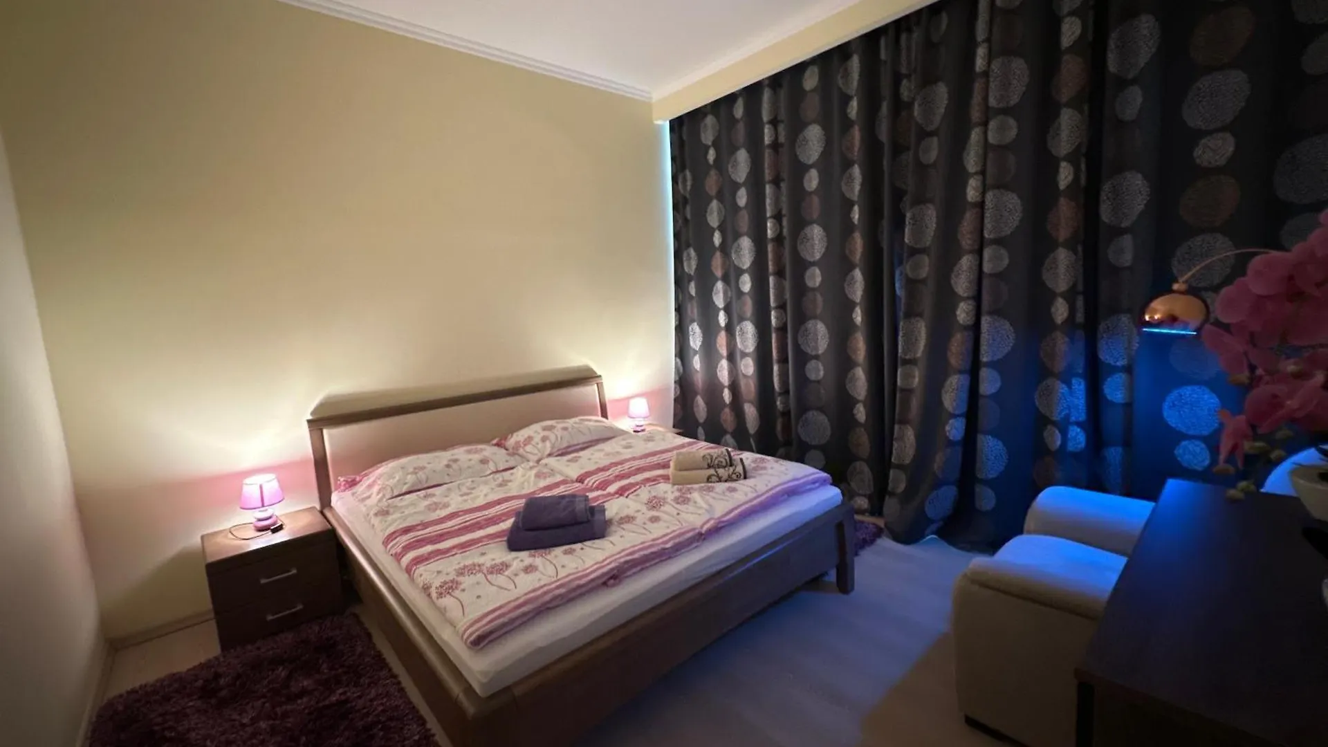 Apartment Zeyerova4 KLV República Checa