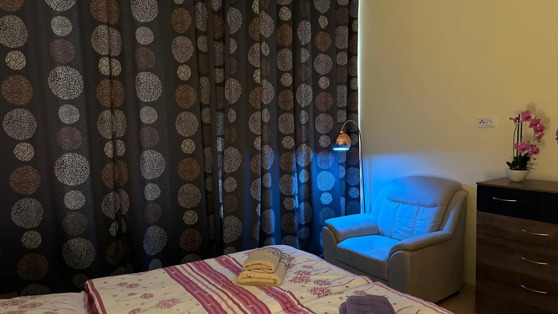 Apartment Zeyerova4 KLV